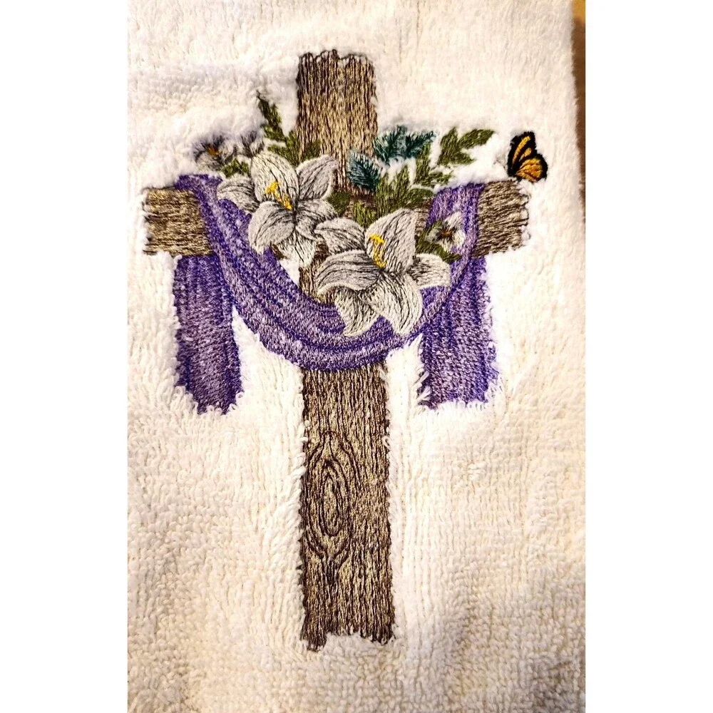 Vintage Christmas Hand Towels Set of 3 Applique Embroidered Holiday Guest Towels